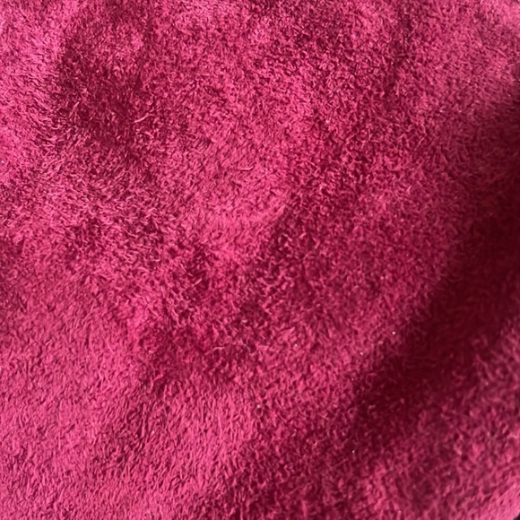 Leather and Suede Burgundy Hand Gloves With Tassels - Picture 6 of 7